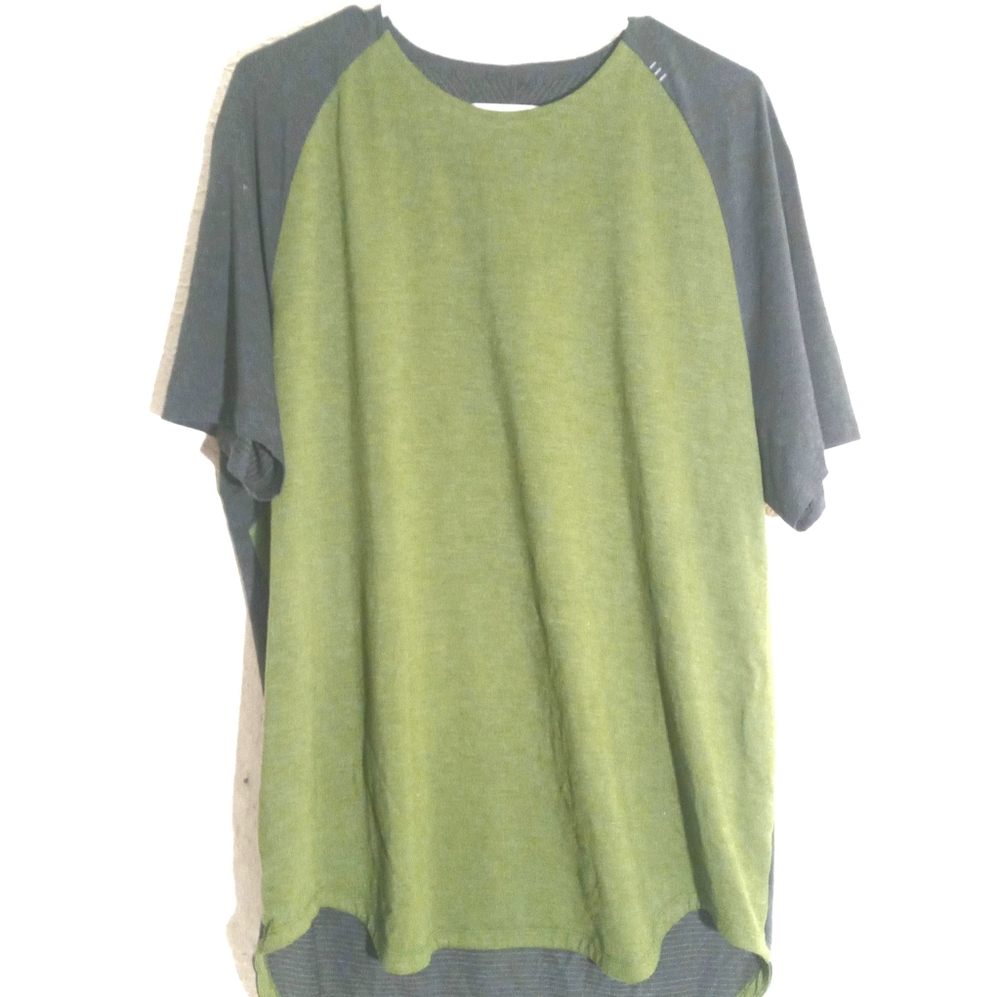 Men's Lululemon Athletica Two-toned Grey/Green Short Sleeve Top / SIZE: L/XL